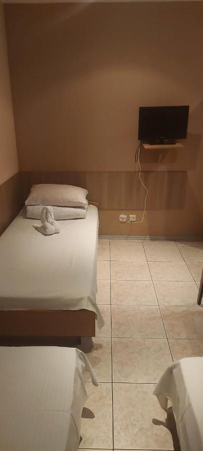 Pauza Motel Tarnowo Podgórne Buitenkant foto