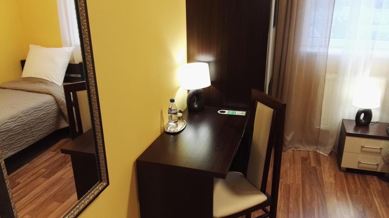 Pauza Motel Tarnowo Podgórne Buitenkant foto