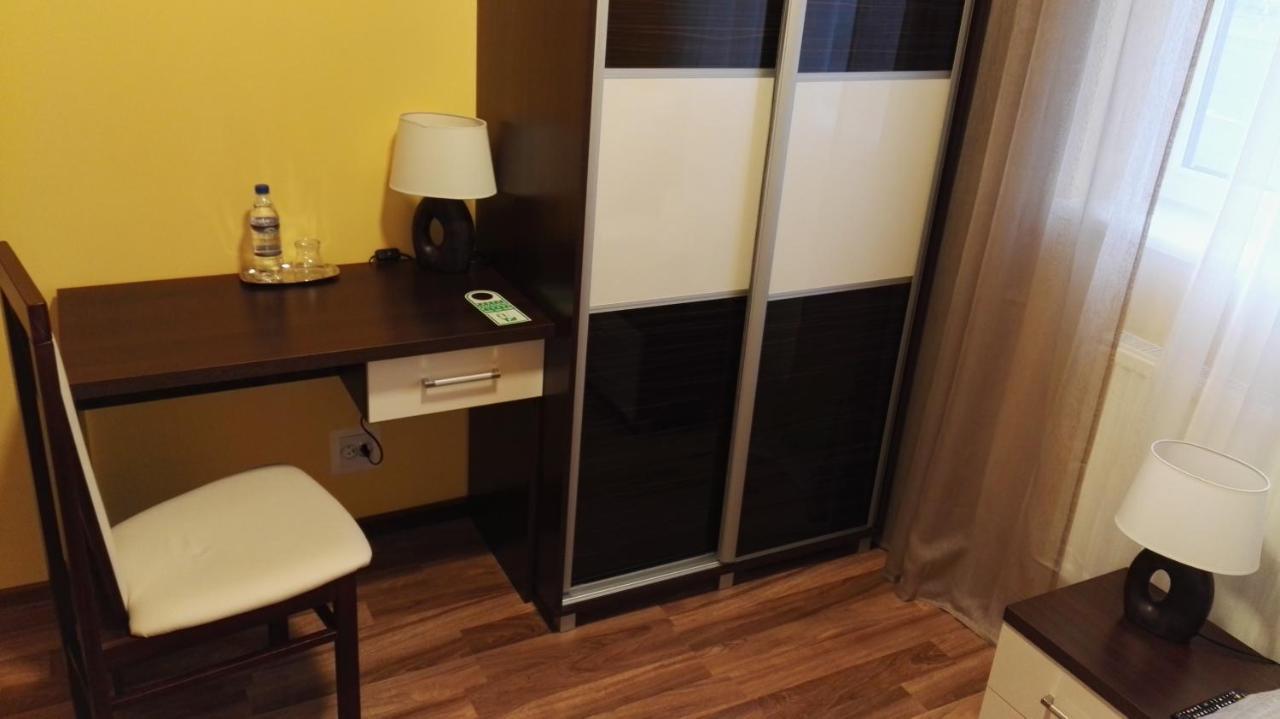 Pauza Motel Tarnowo Podgórne Buitenkant foto